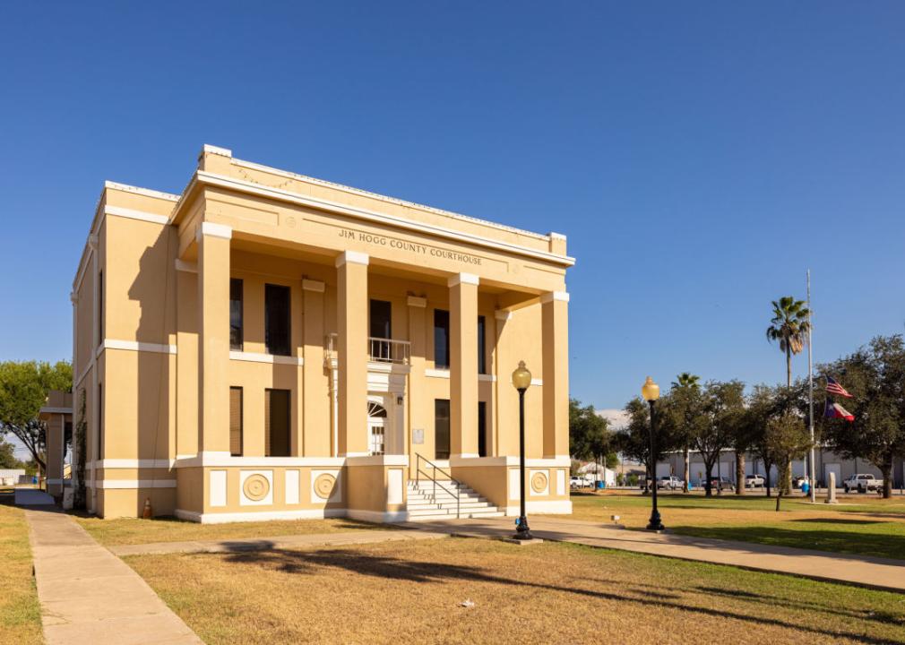 Jim Hogg County courthouse on a sunny day.