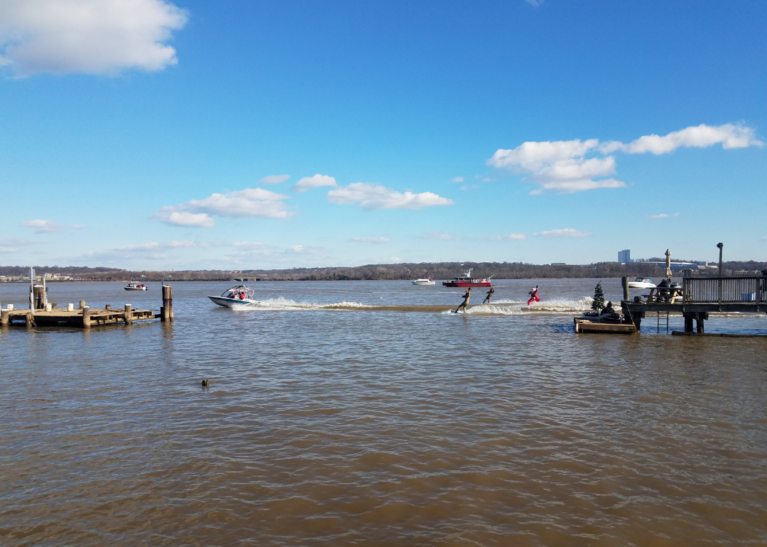 People waterskiing.