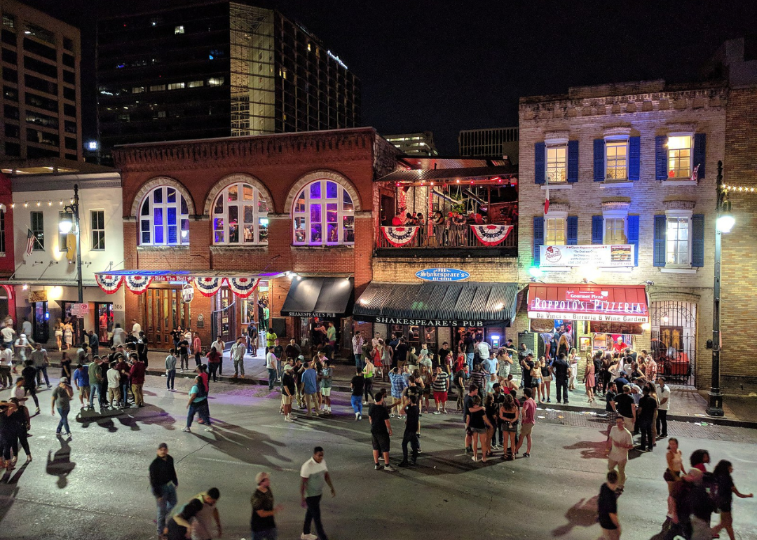 Night life in the Sixth Street Historic District in Downtown Austin.