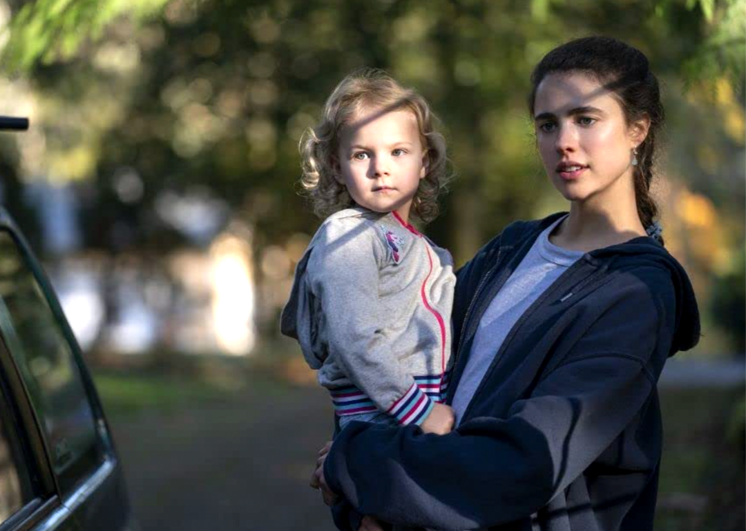 Rylea Nevaeh Whittet and Margaret Qualley in Maid