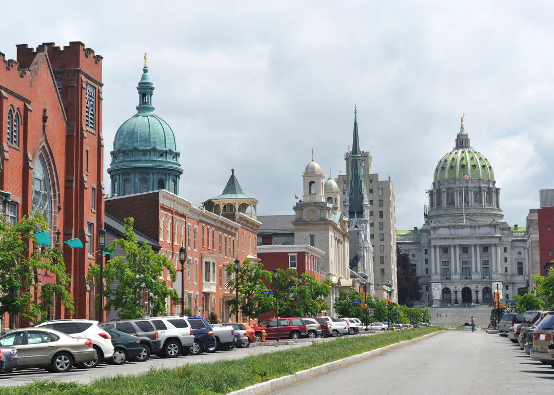 A street view of Harrisburg, Pennsylvania.