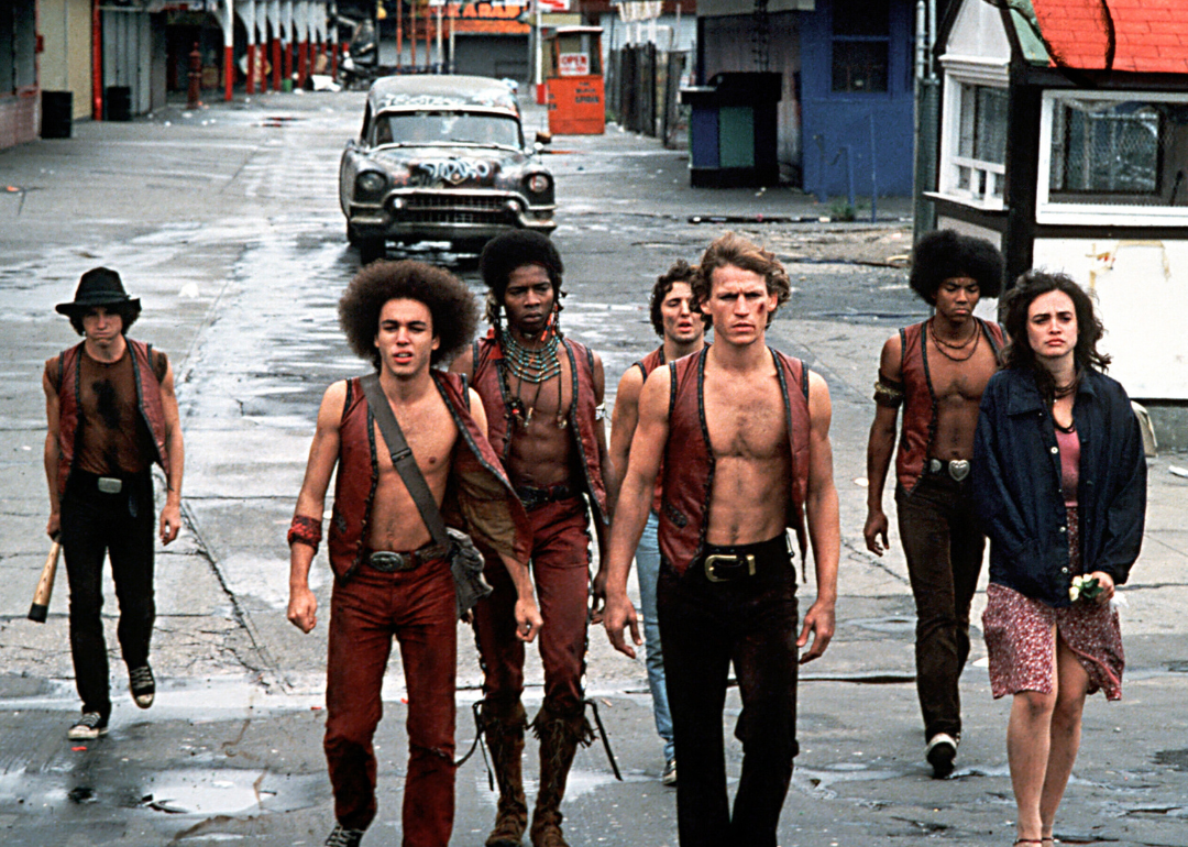 Michael Beck, David Harris, Tom McKitterick, Terry Michos, Marcelino Sánchez, Brian Tyler, and Deborah Van Valkenburgh in The Warriors.