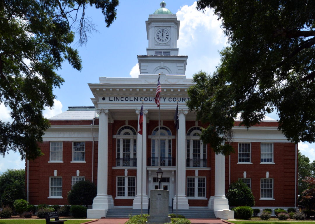 Stacker ranked the counties with the highest cancer rates in Georgia using data from the CDC.