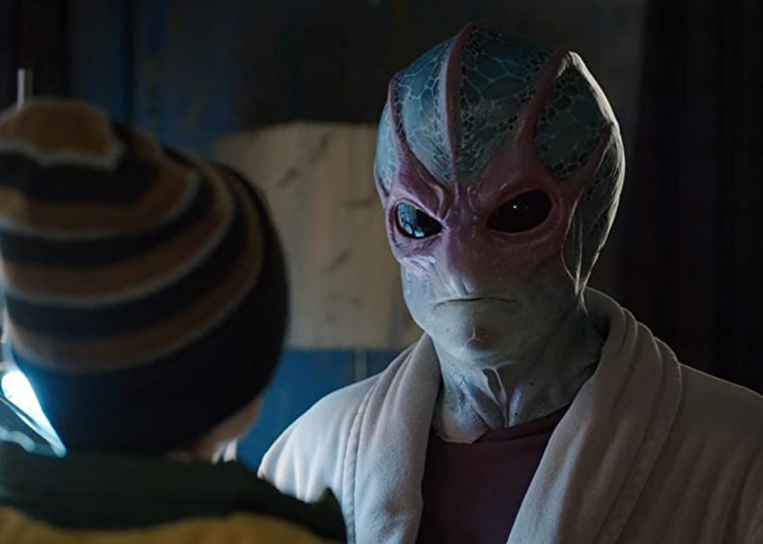 Actors in an episode of ‘Resident Alien’.