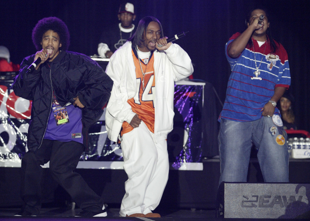 Bone Thugs-N-Harmony perform for audience.