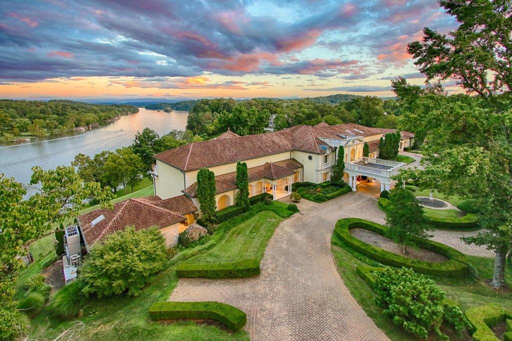 #1. 5628 Lyons View Pike, Knoxville