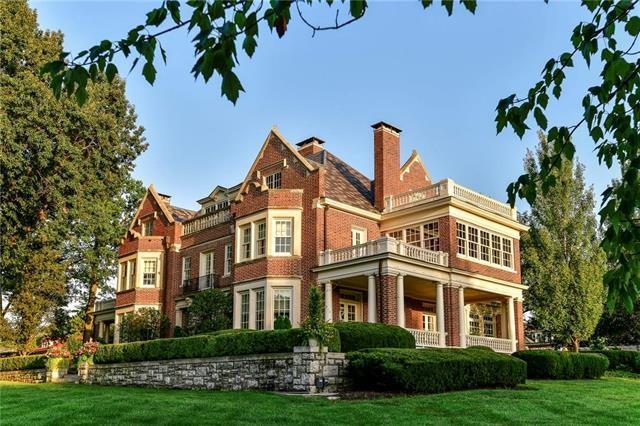 #1. 1217 W 55th St, Kansas City