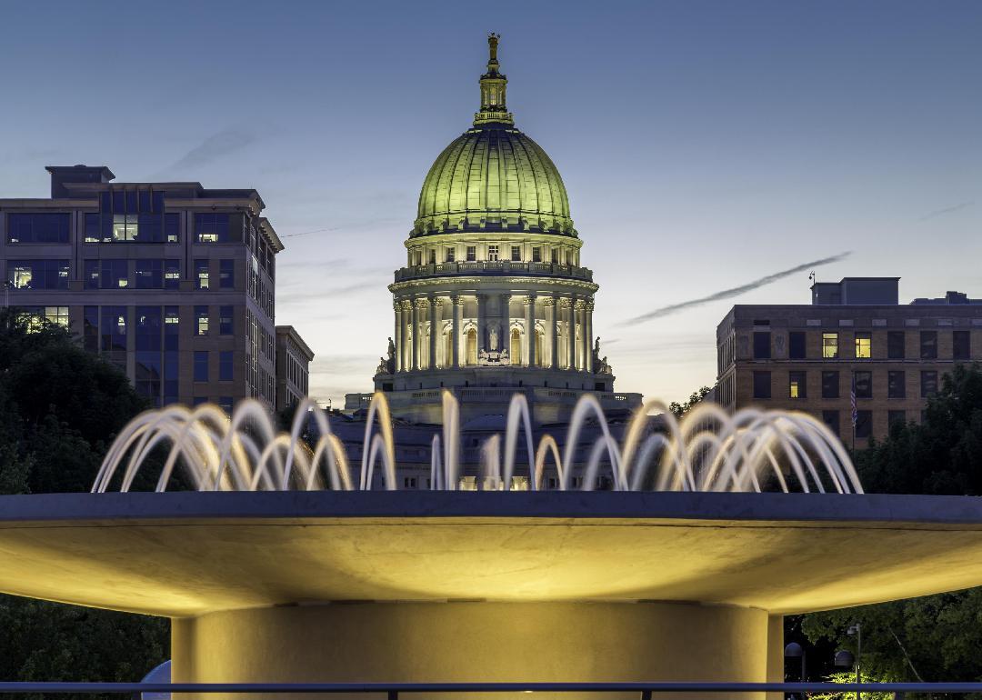 The capital building in Madison Wisconsin at dusk.