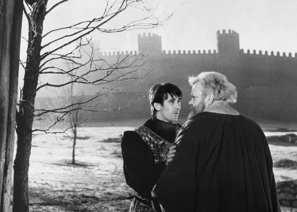 Orson Welles and Keith Baxter in a scene from "Chimes at Midnight"