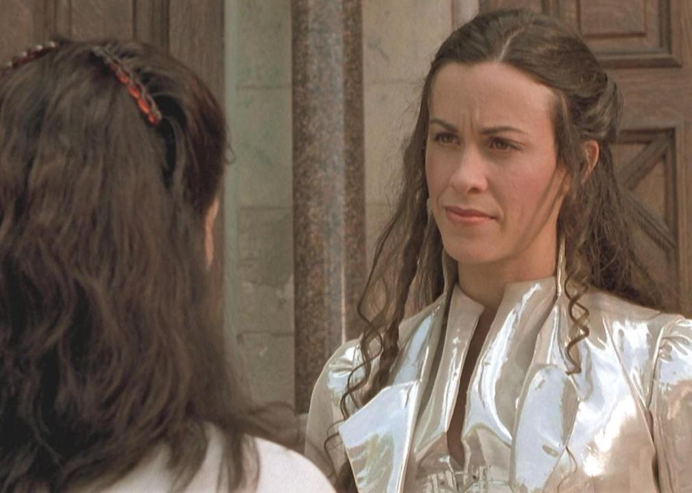 Alanis Morissette in a scene from "Dogma" 