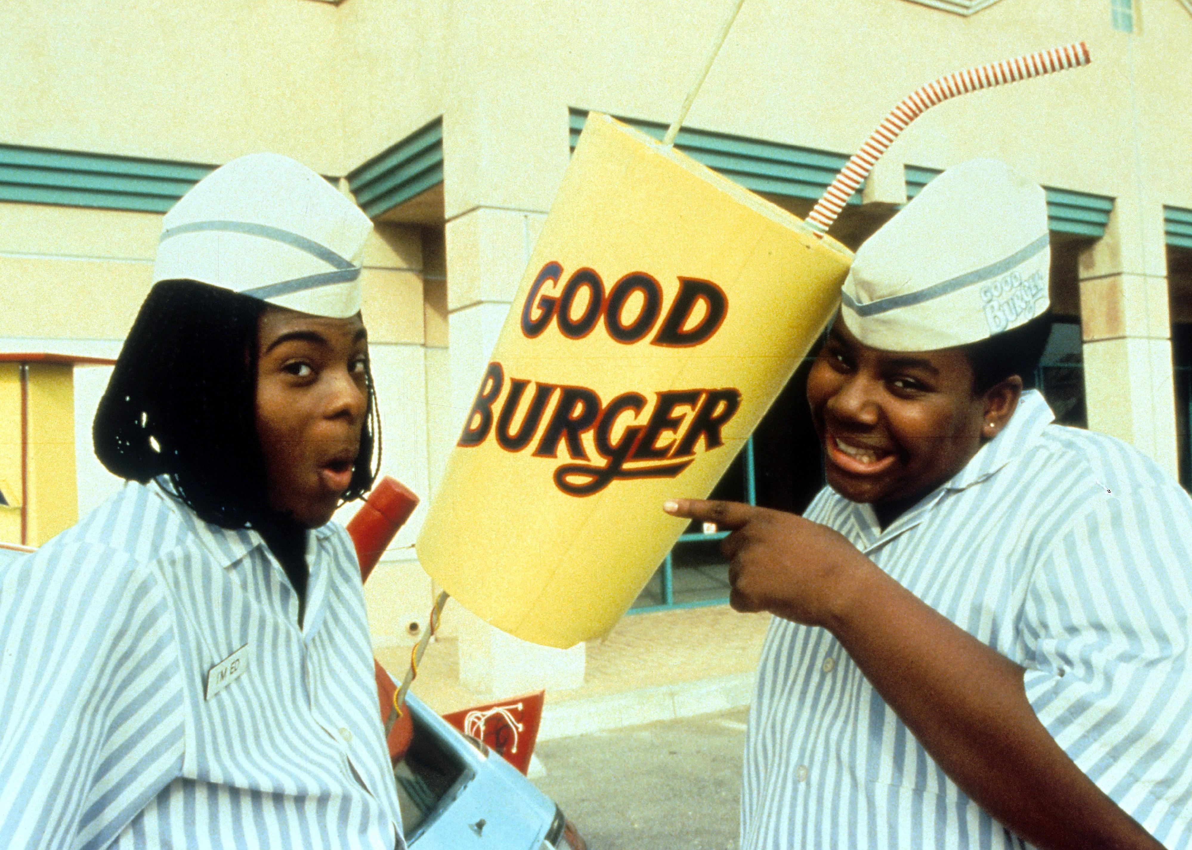 Kenan Thompson and Kel Mitchell posing as their 'Good Burger' characters.