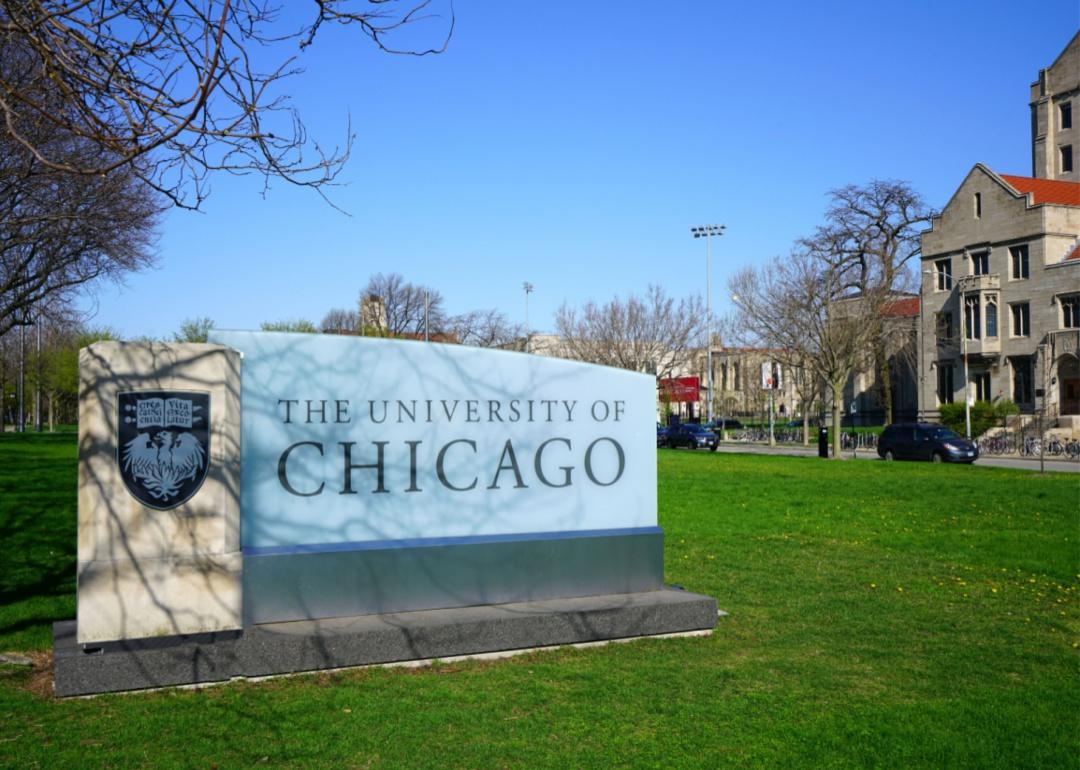 A University of Chicago sign.