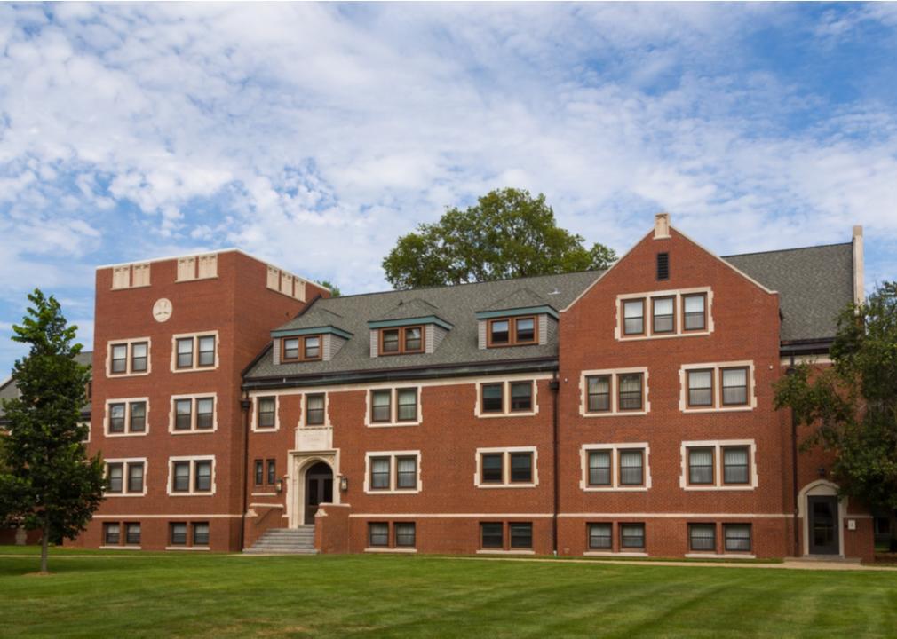 Younker Hall on the campus of Grinnell College