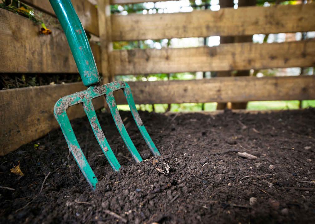 How To Compost At Home: The Ultimate Beginner Guide – Lomi