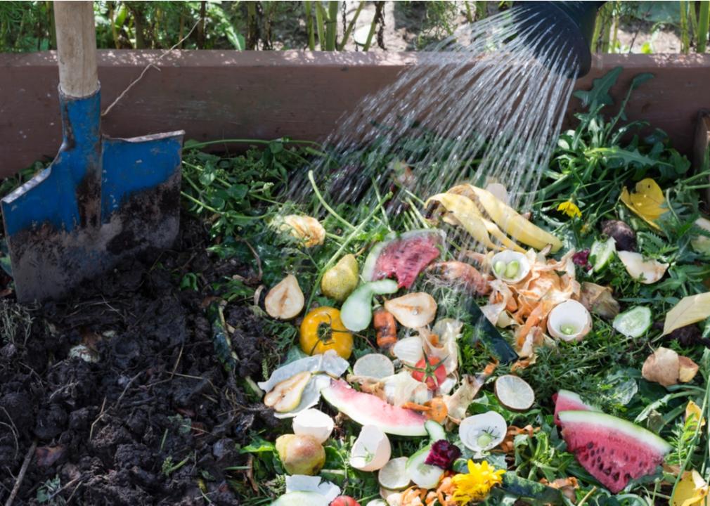 How To Compost At Home: The Ultimate Beginner Guide – Lomi