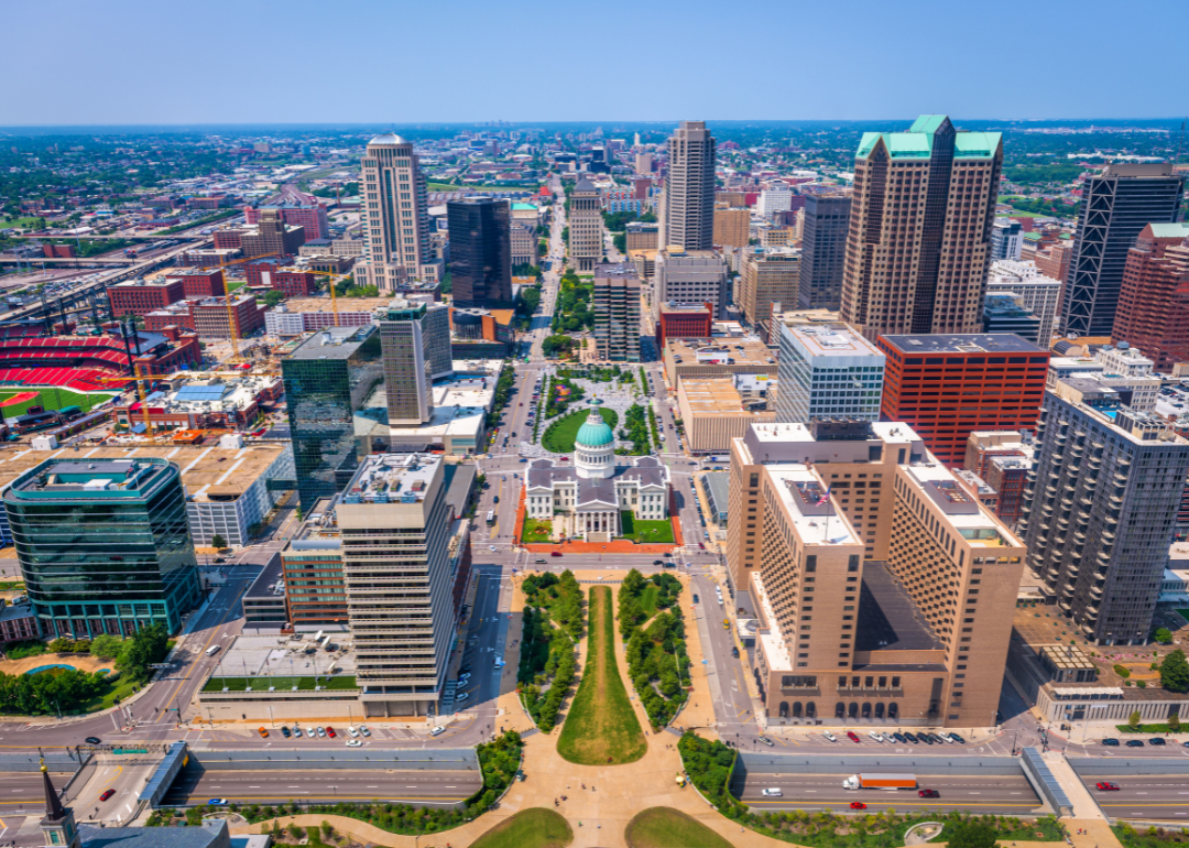 Aerial view of St. Louis downtown and the Capitol.