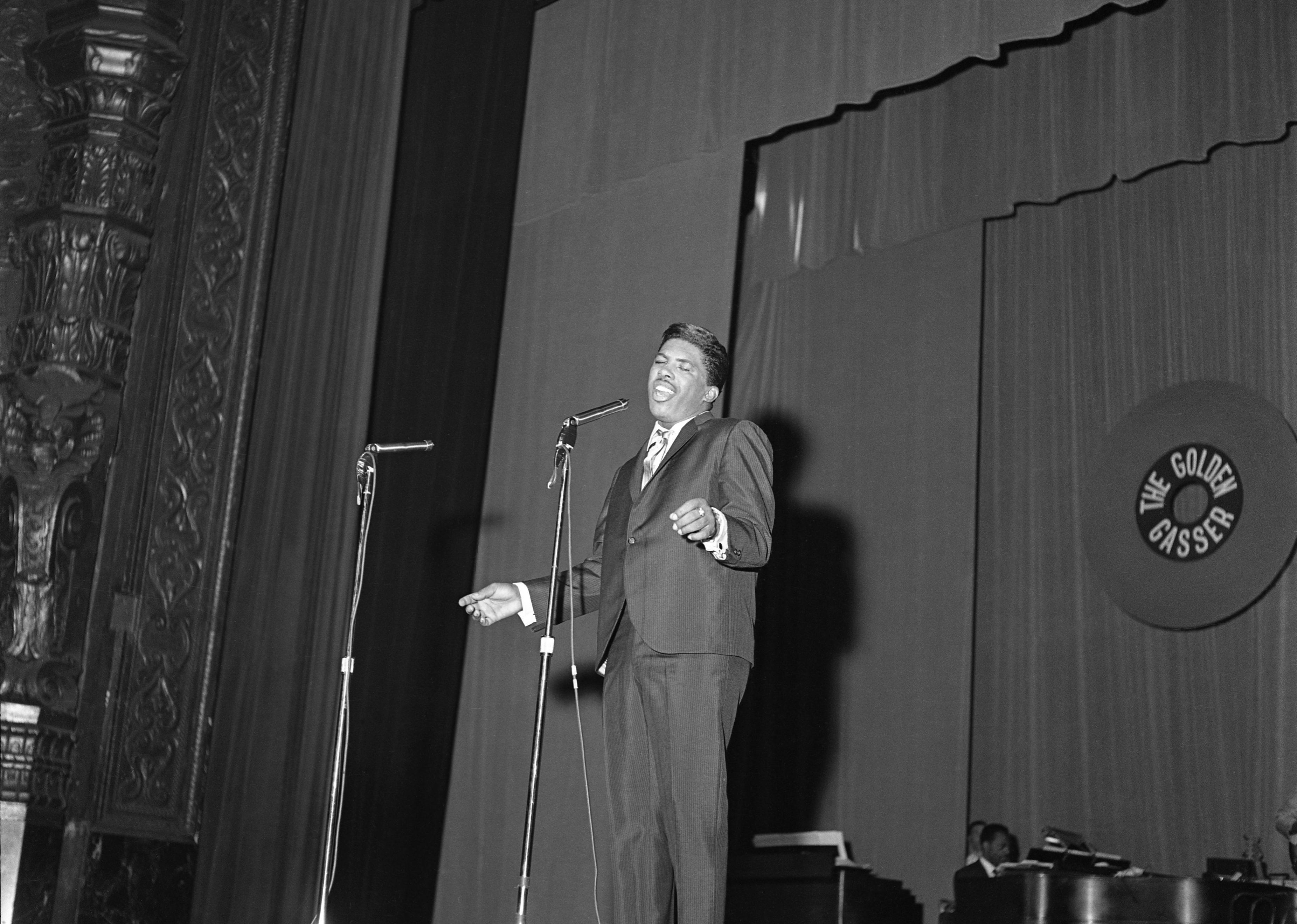 Ben E. King performing onstage.