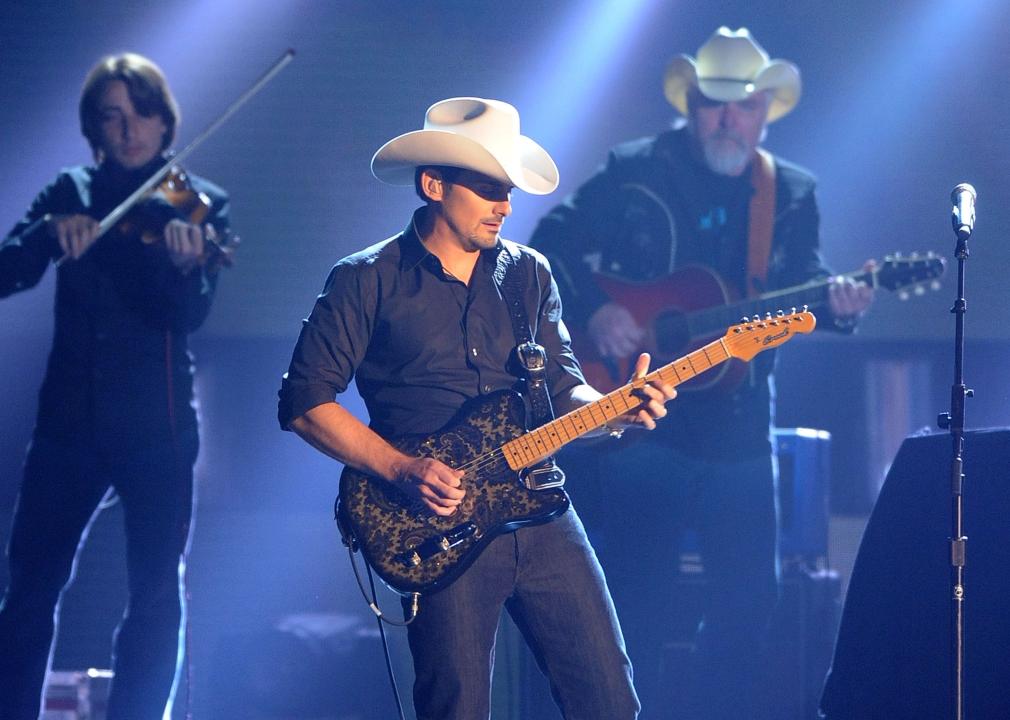 Brad Paisley performs "Waitin' on a Woman" on stage