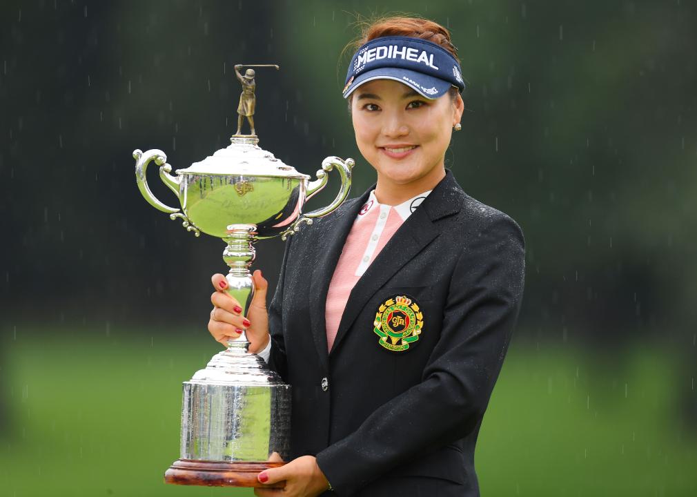 So Yeon Ryu of South Korea poses with a trophy