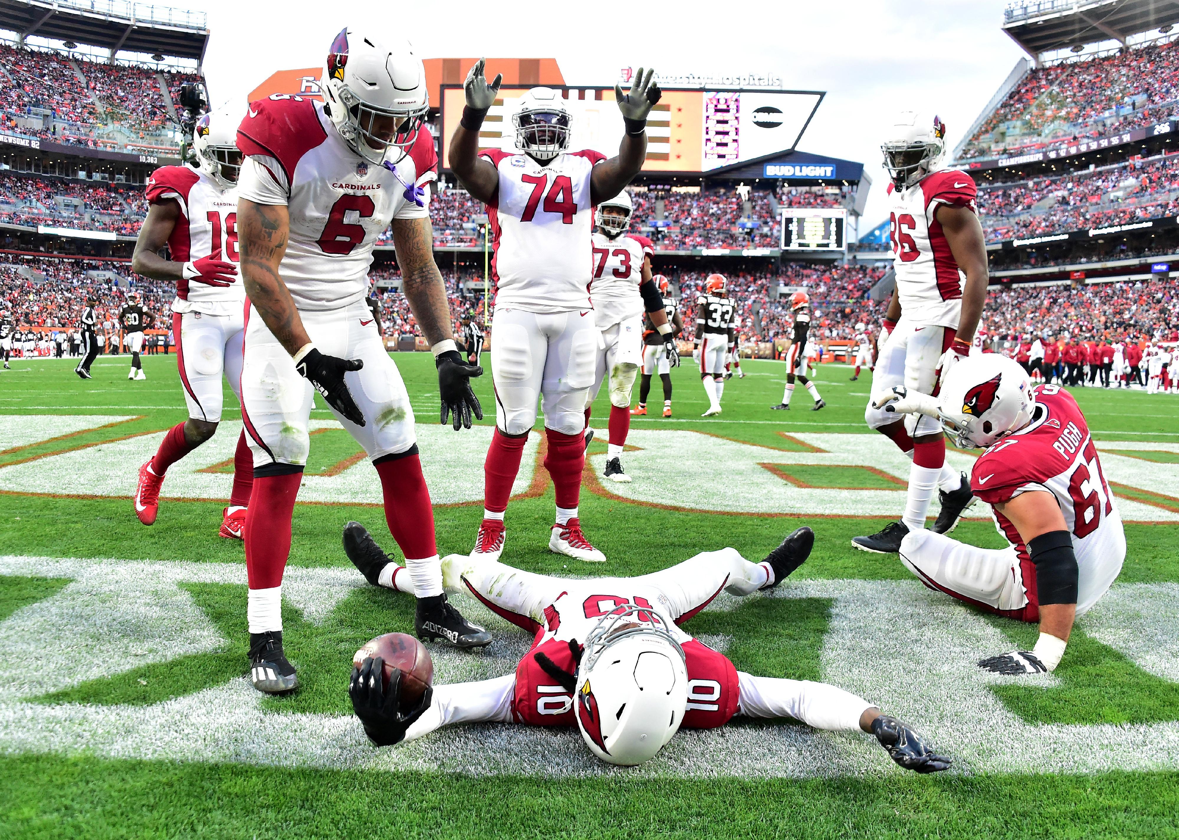 DeAndre Hopkins of the Arizona Cardinals celebrates a touchdown with teammates.