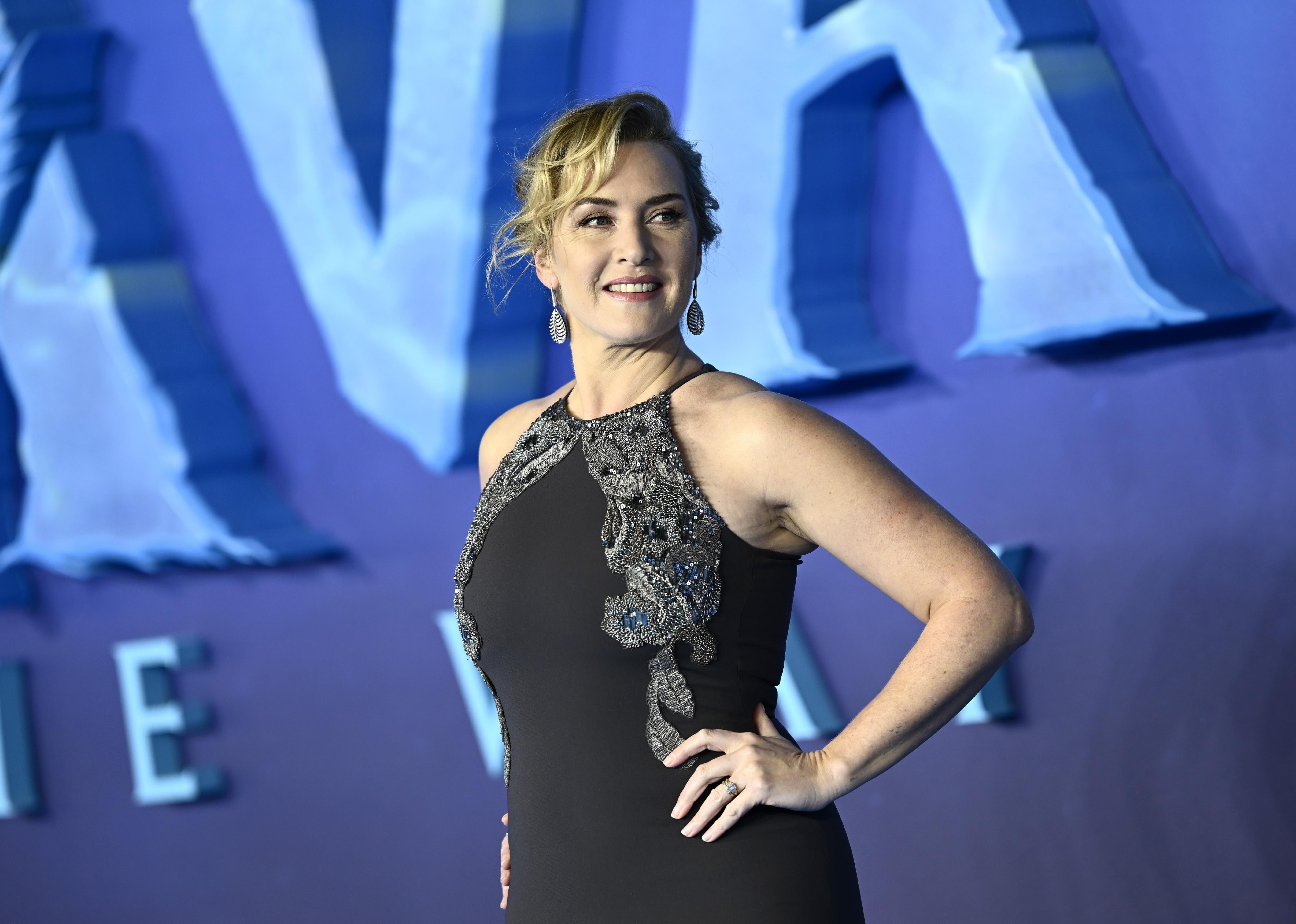 Kate Winslet attends the world premiere of James Cameron