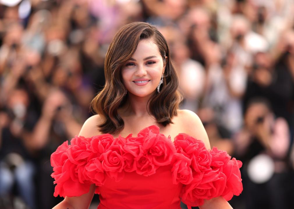 Selena Gomez attends the "Emilia Perez" Photocall at the 77th annual Cannes Film Festival.