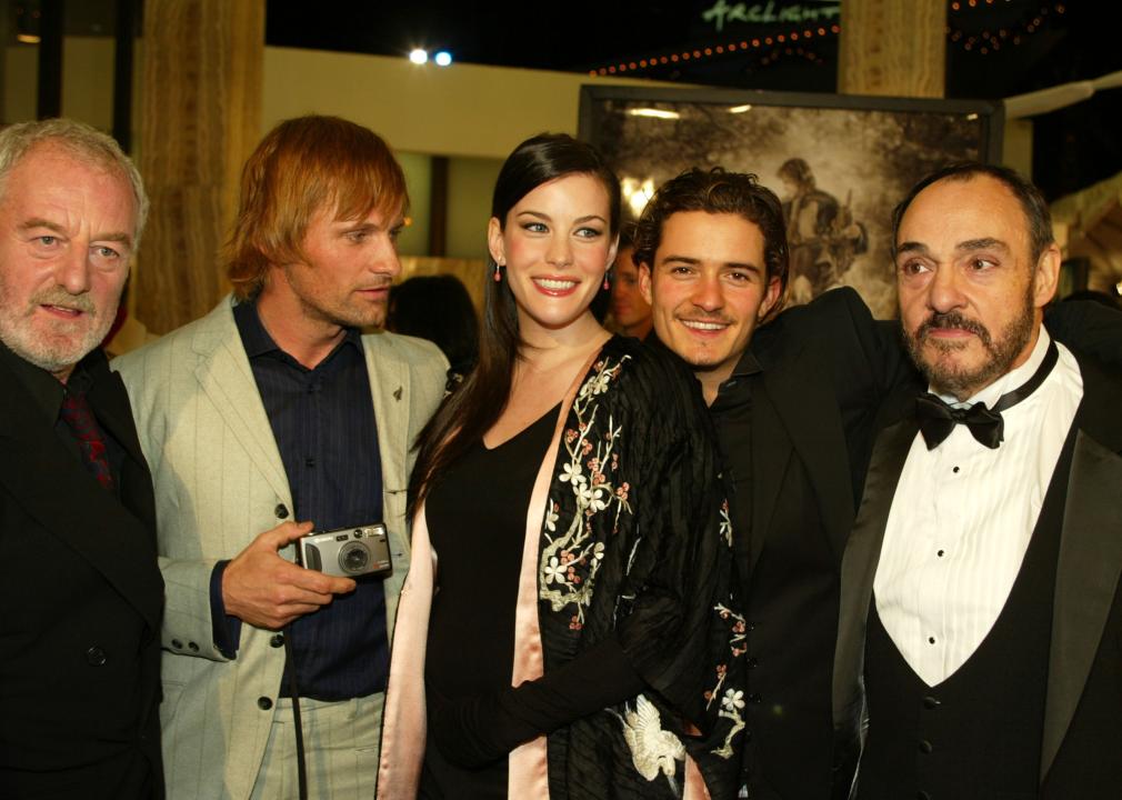 Bernard Hill, Viggo Mortensen, Liv Tyler, Orlando Bloom, and John Rhys-Davies at the premiere of "The Lord of the Rings: The Two Towers".