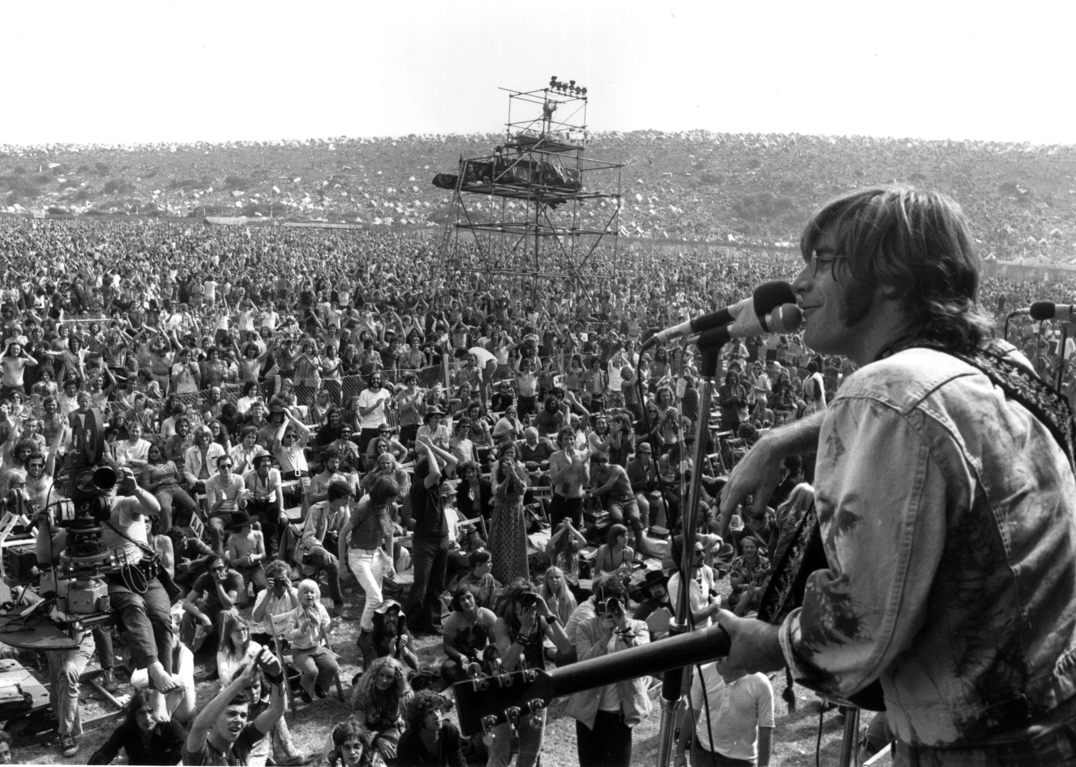 John Sebastian performing at the Isle of Wight pop festival.