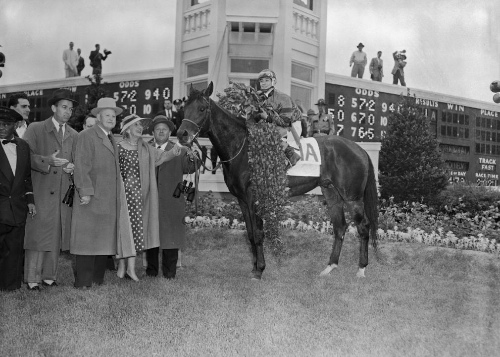 Willie Hartack atop his horse in Winner's Circle