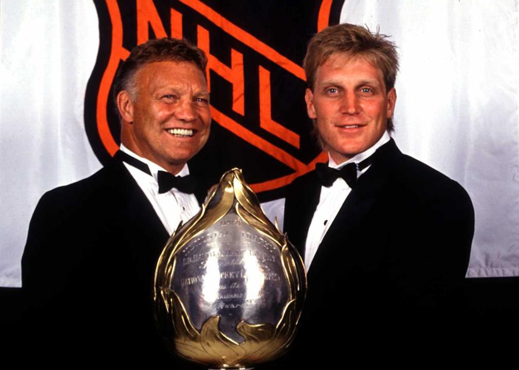 Bobby Hull with son Brett Hull at the 1991 NHL Awards in Toronto.