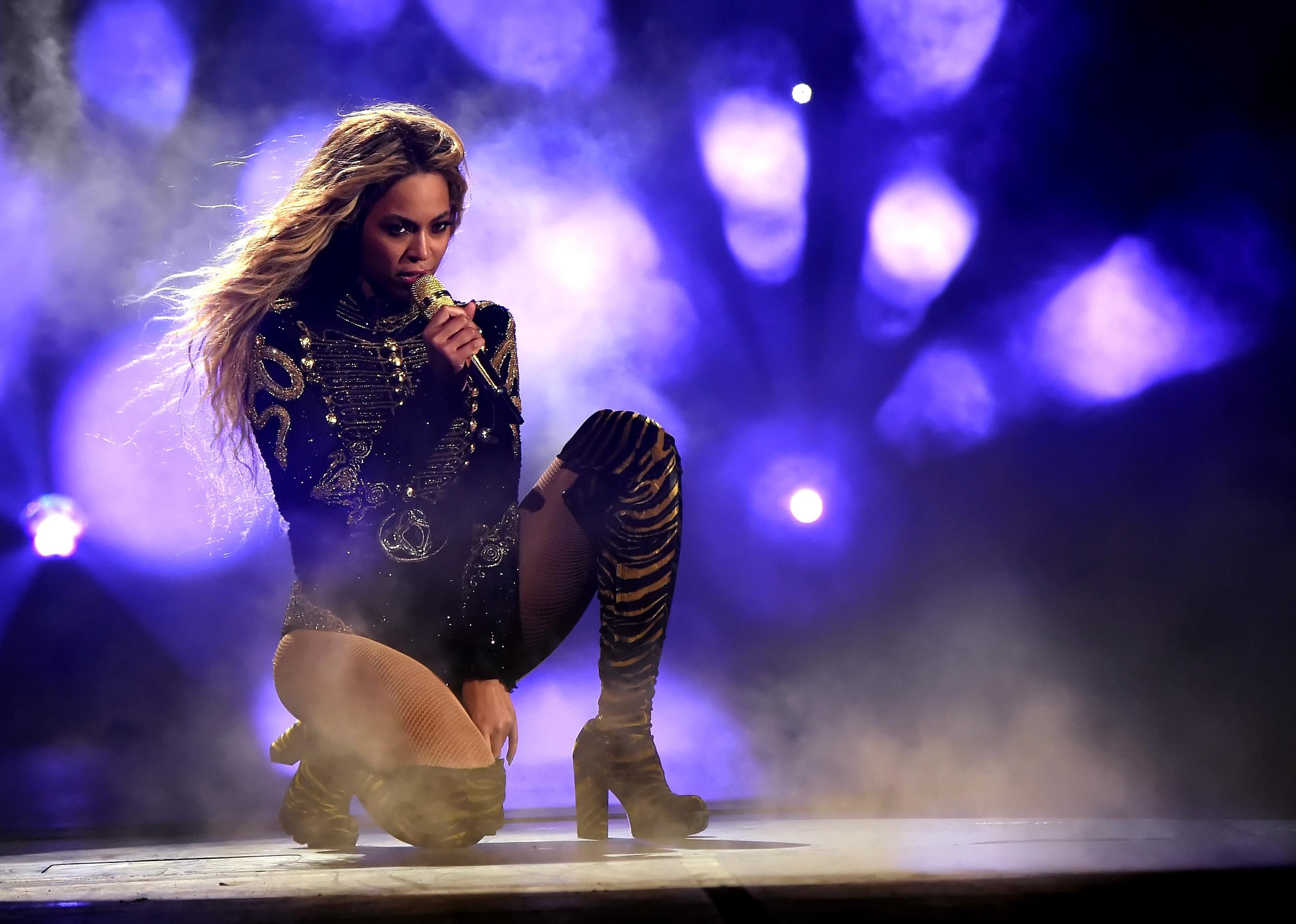 Beyonce performs onstage during The Formation World Tour at the Rose Bowl.