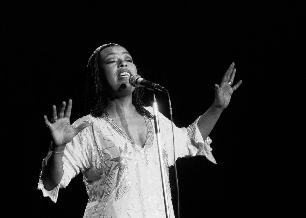 Roberta Flack performs onstage at the Park West Auditorium, Chicago.