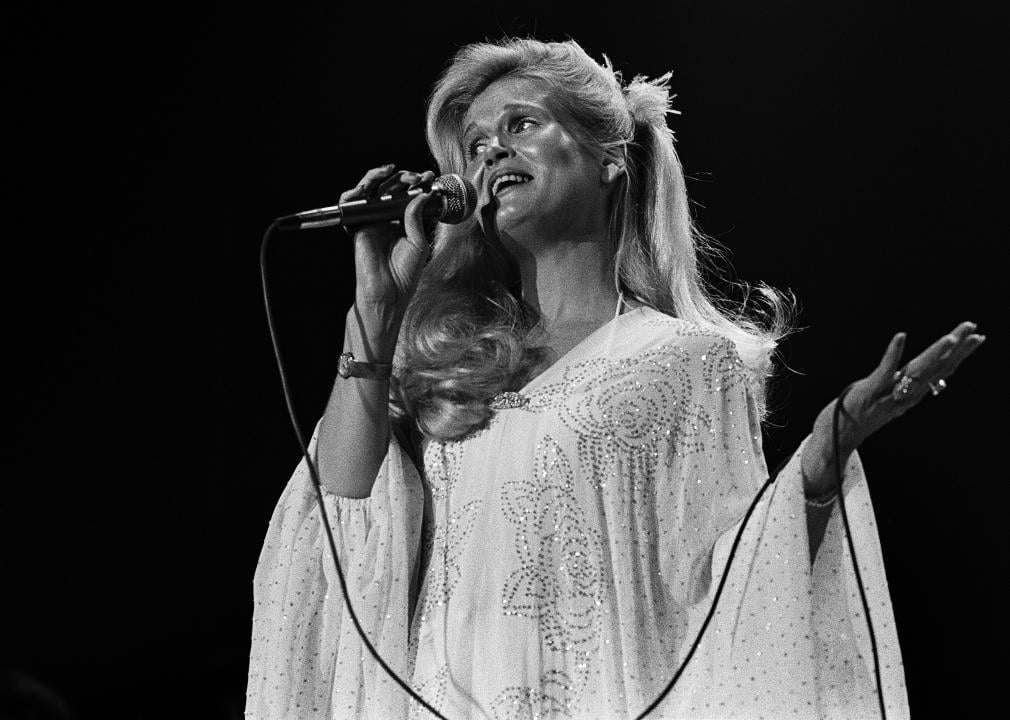 Lynn Anderson performs at The Capri Theater.
