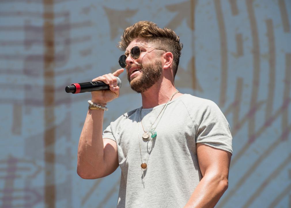 Chris Lane performs during the 2017 CMA Music Festival.