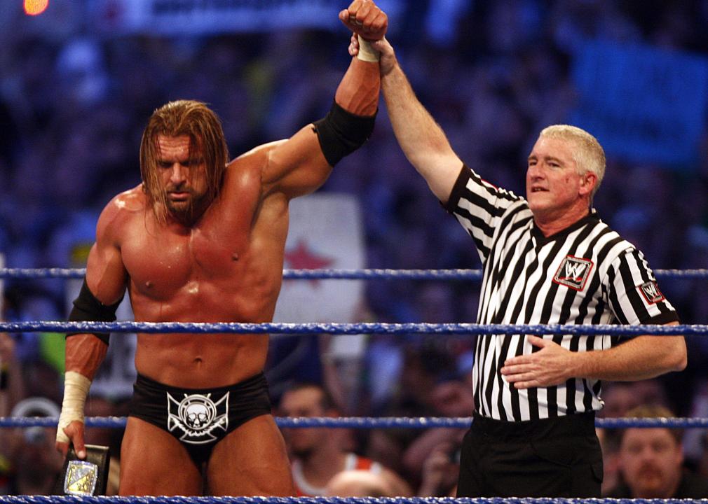 Triple H wins the WWE Championship belt