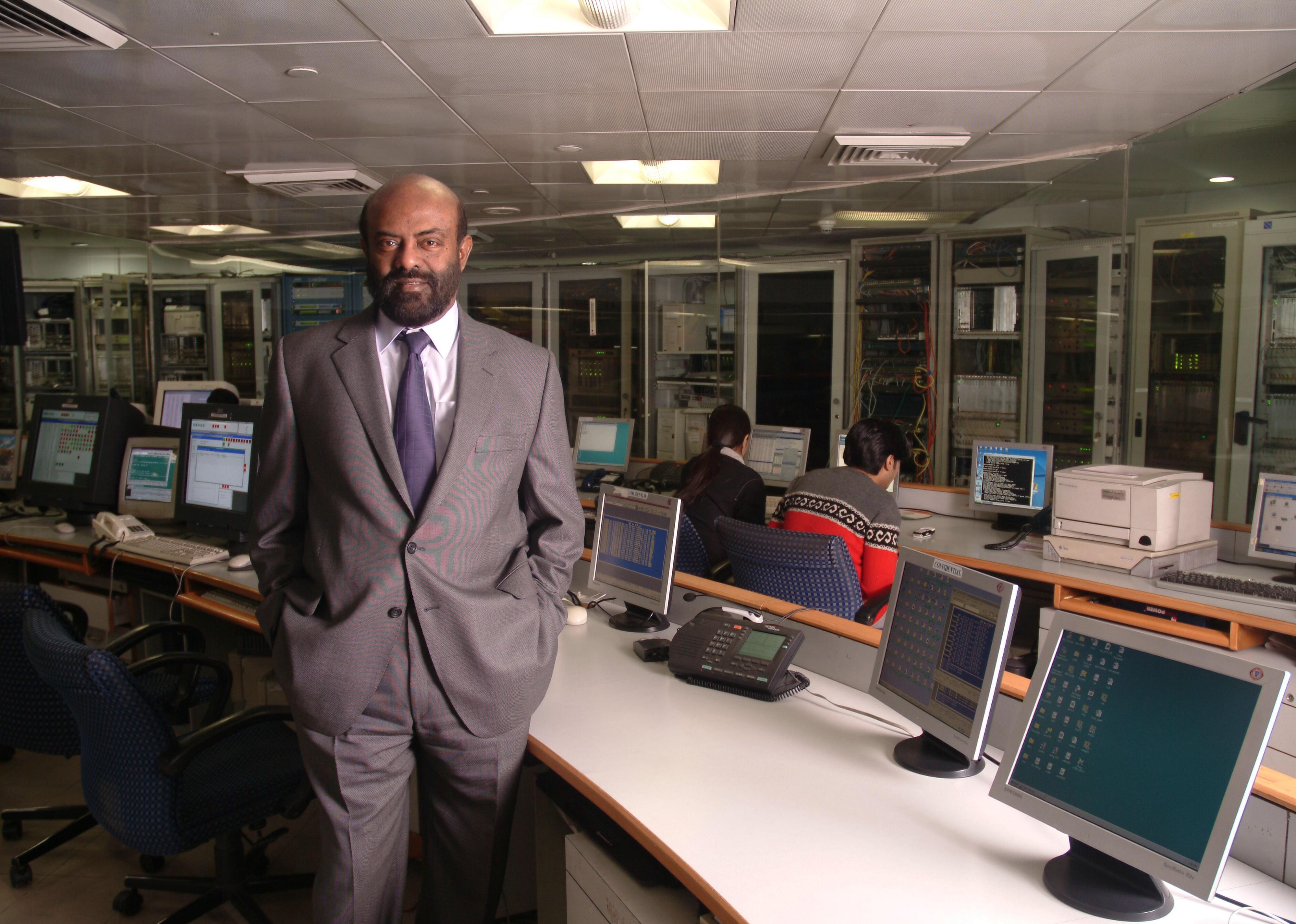 Shiv Nadar in an office.