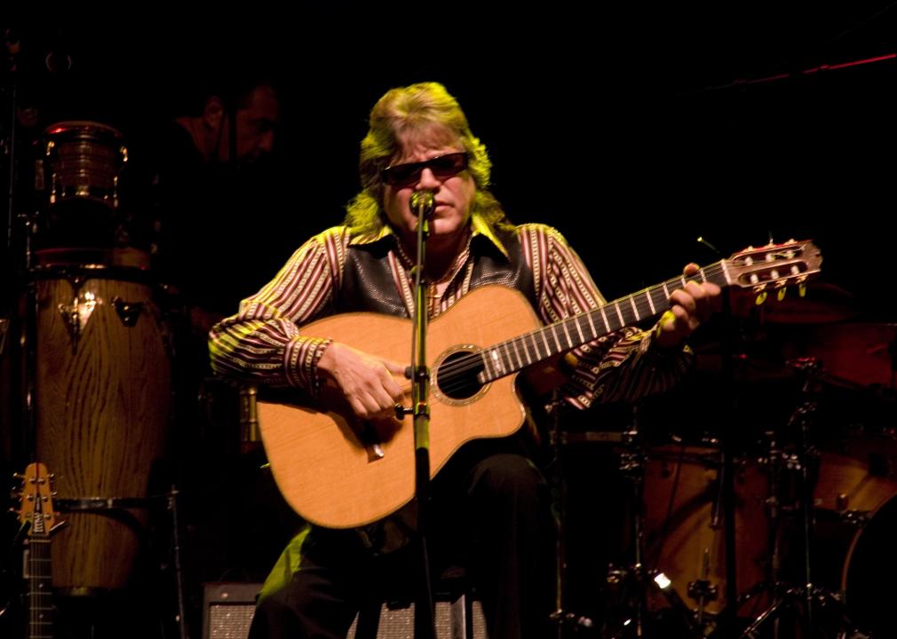 José Feliciano playing a concert in 2007.