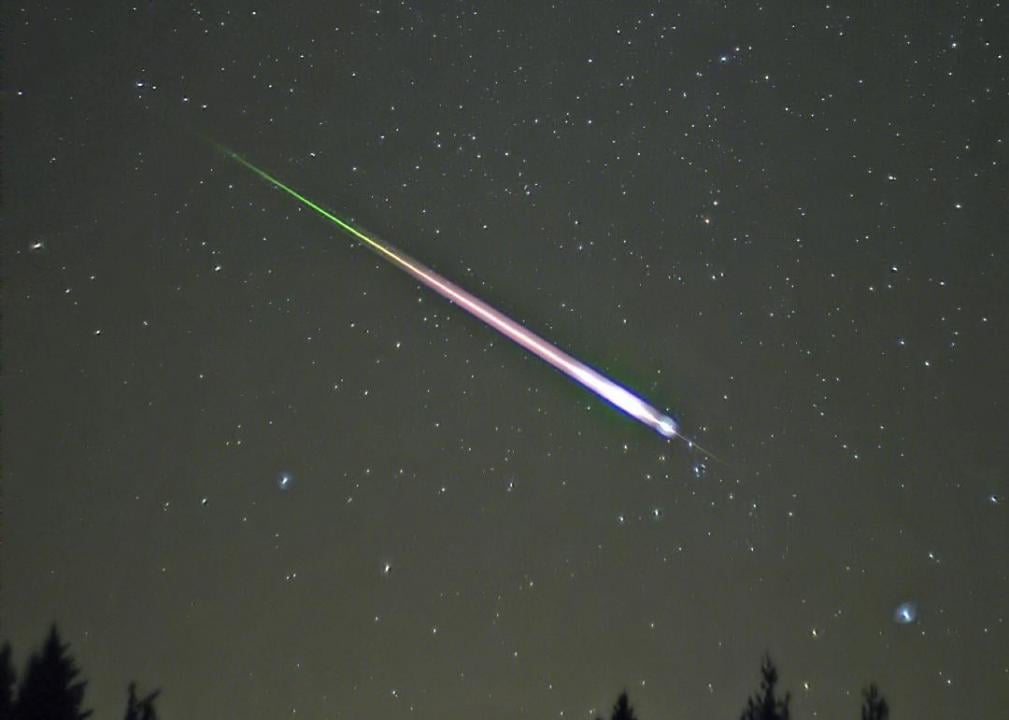 A meteor during the Leonid meteor shower.