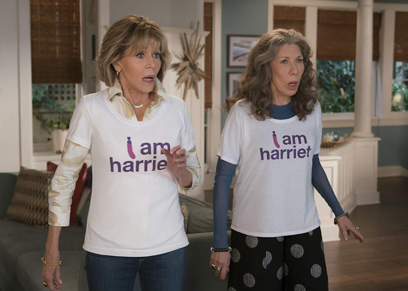 Actors in an episode of ‘Grace and Frankie’.