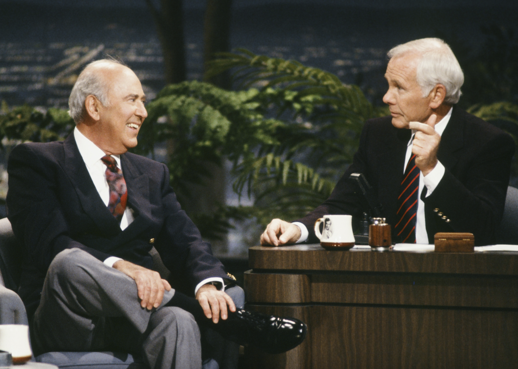 Johnny Carson and Carl Reiner in "The Tonight Show Starring Johnny Carson"