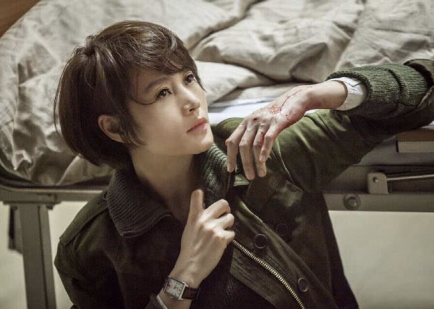 Kim Hye-su in a scene from "Signal."