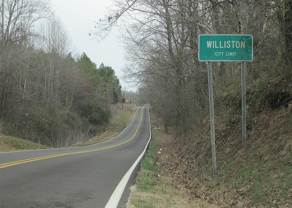 Williston city limits sign