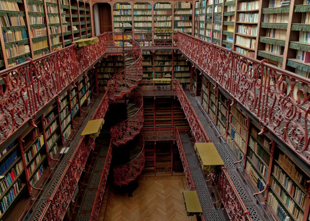 16 Beautiful Libraries Around the World (Including Iowa!)