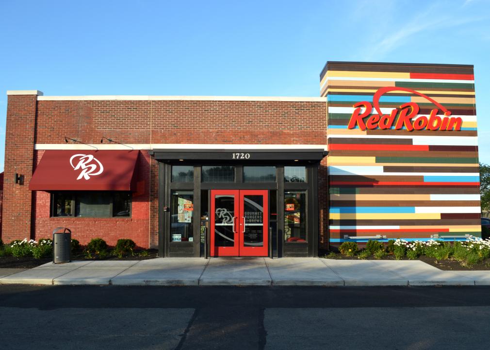 A Red Robin restaurant exterior.