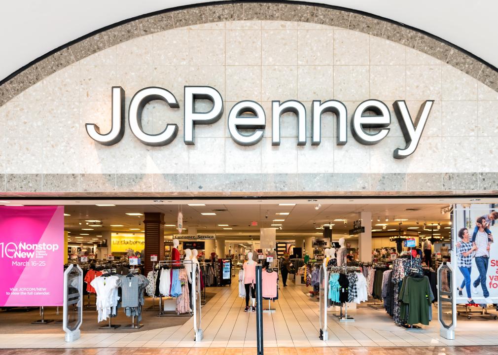 Entrance to JCPenney department outlet