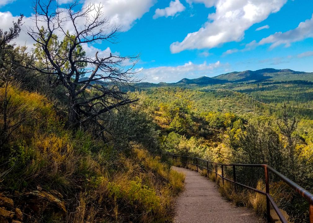 The path that leads to the top of Thumb Butte Trail in Prescott National Forest.