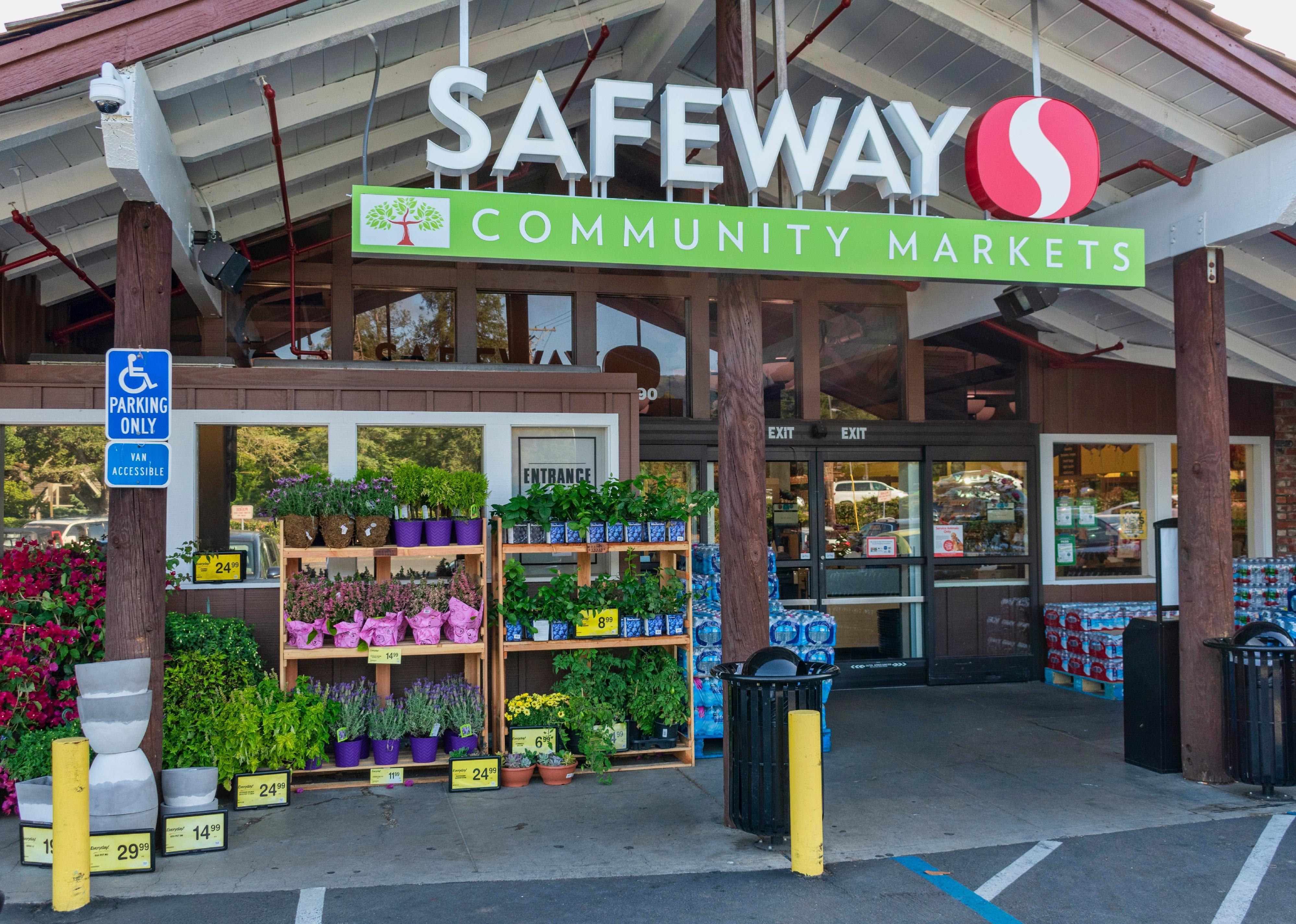 Safeway storefront.