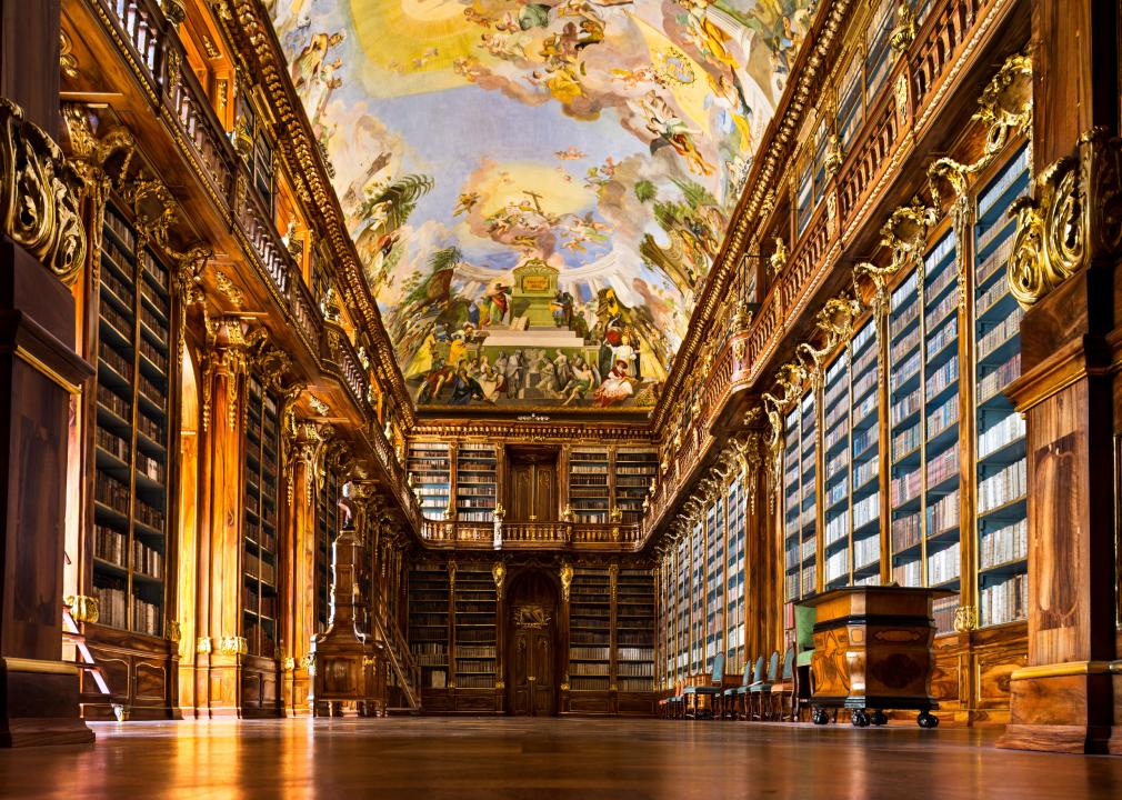 16 Beautiful Libraries Around the World (Including Iowa!)