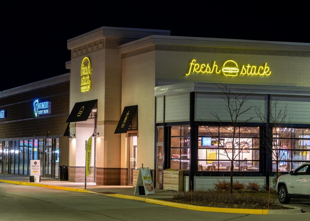 Fresh Stack Burger Co. in Kildeer.