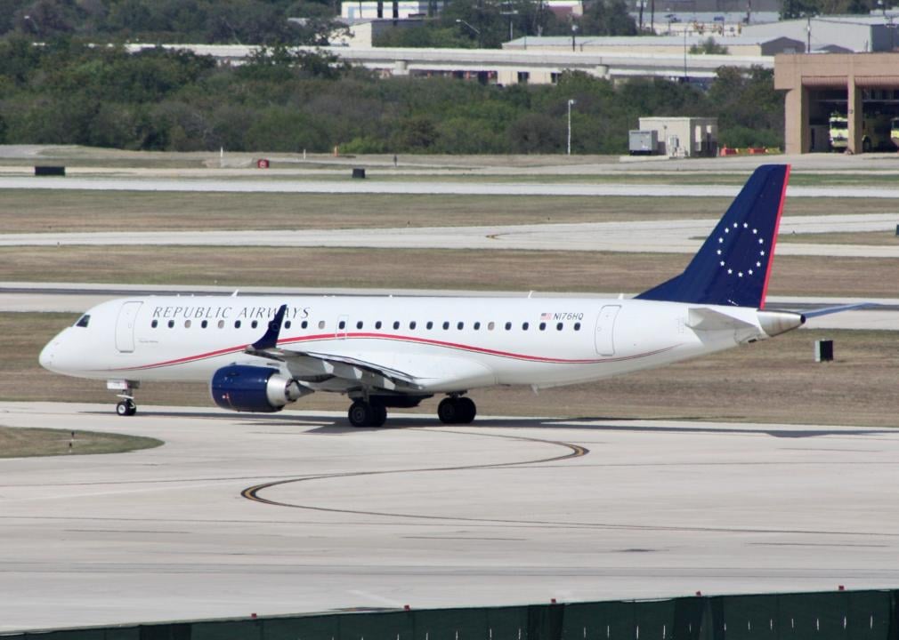 An Embraer 190AR of Republic Airways taxiing for departure